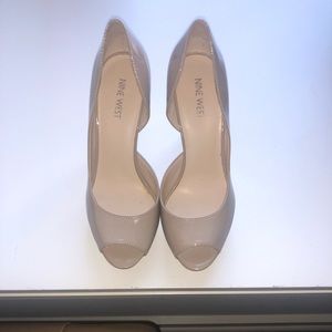 Nine West nude heel